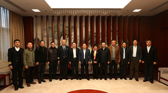 金壮龙要求成航做好ARJ21首架交付准备工作
