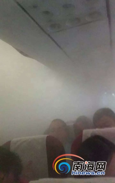 飞机机舱如桑拿房 空姐解释:不影响安全