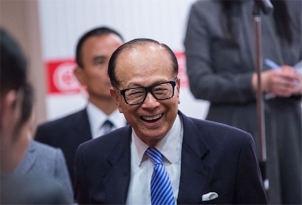 中国飞机租赁业掀收购潮 李嘉诚等富豪逐鹿