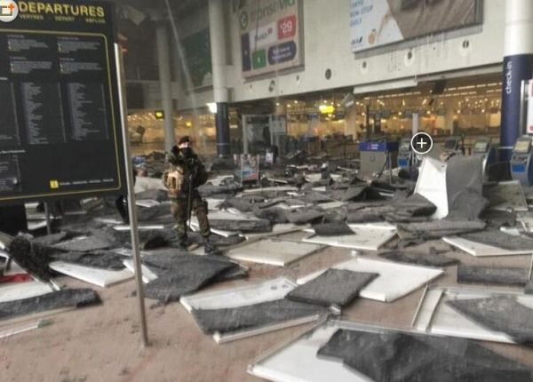 布鲁塞尔机场传出两次爆炸声 近50人伤亡 布鲁塞尔机场传出两次爆炸声 近50人伤亡