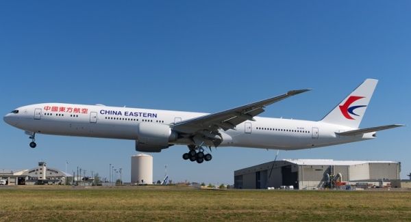 老外体验东航777-300ER：飞机很棒 但槽点多多