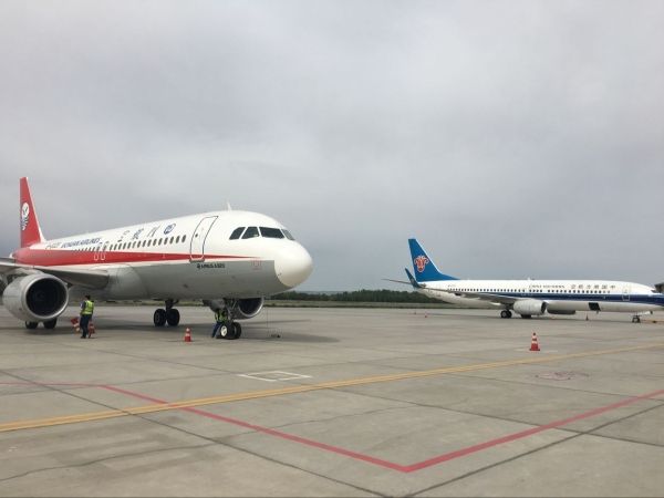图:乌鲁木齐国际机场大风天气原因多架航班备降克拉玛依