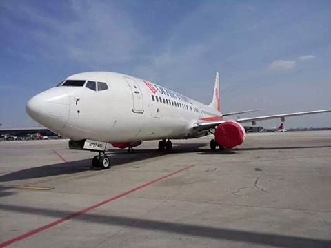 奥凯航空给飞机做“面膜” 打造绿色飞行 奥凯航空给飞机做“面膜” 打造绿色飞行