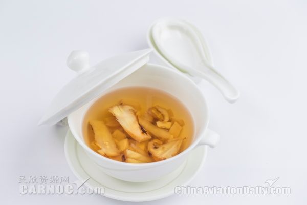 图:松茸养身鸡汤
