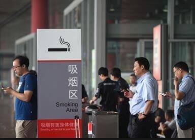 上海拟室内全面禁烟 机场室内吸烟点将被取消 上海拟室内全面禁烟 机场室内吸烟点将被取消