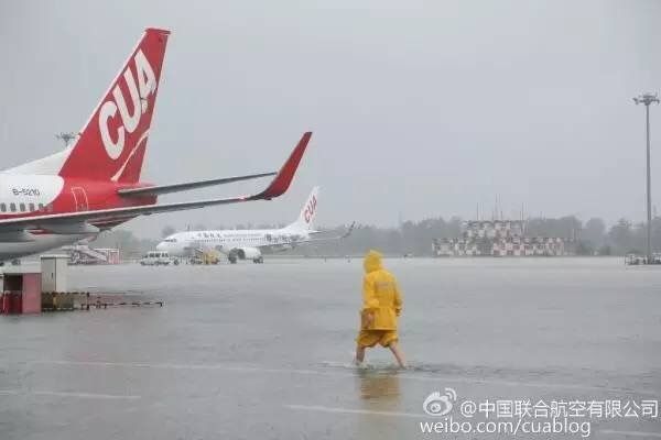 珍爱民航人!暑运+雷雨的心酸只有他们懂