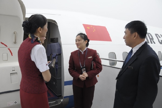 航班延误面对旅客指责、质问,你怕了吗?362713_ 航班延误面对旅客指责、质问,你怕了吗?