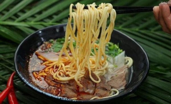 天价牛肉面牛气何来?全国22家机场餐饮消费调查370041_ 天价牛肉面牛气何来?全国22家机场餐饮消费调查