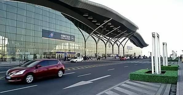 好消息要扩散!乌鲁木齐国际机场正式启用1元停车服务