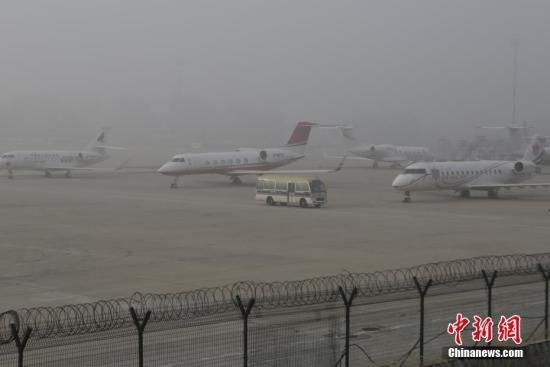 多霾冬天遇大气治理硬骨头 京津冀治霾出路何在
