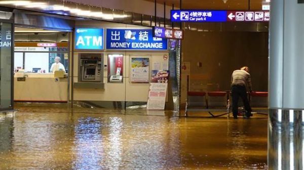 桃园机场漏水淹水频传 机场税竟挪去拼观光！