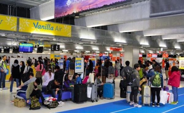 摆渡车送错到达口 香港飞日本34乘客未审查入境