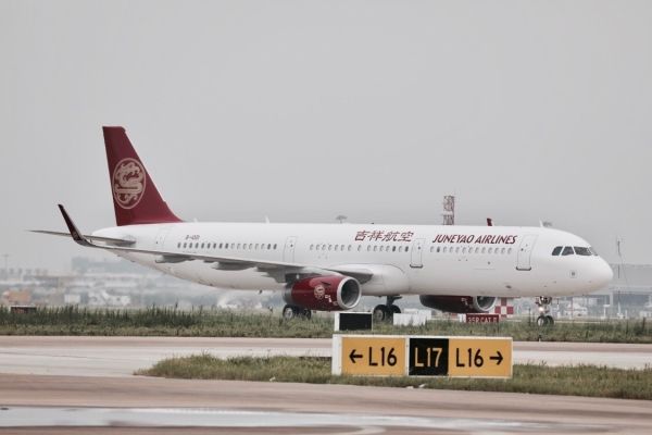 吉祥航空上半年净赚6.25亿元 同比下降12%416863_ 吉祥航空上半年净赚6.25亿元 同比下降12%