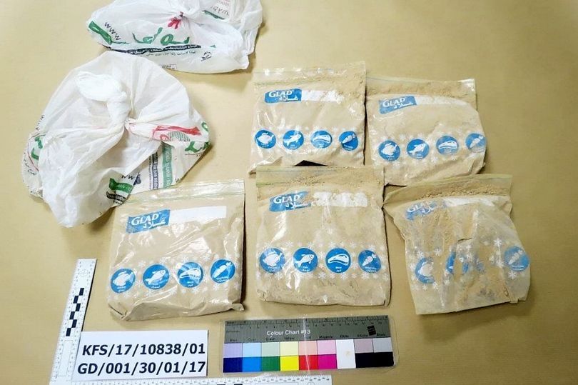 阿联酋航空乘务员因走私毒品 被判入狱8年