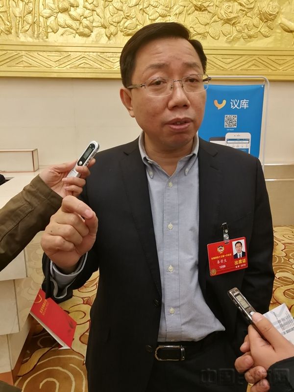 全国政协委员秦荣生:我国通航发展还很落后438505_ 全国政协委员秦荣生:我国通航发展还很落后
