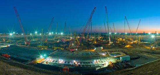 桩基夜间施工现场(2015年12月10日)