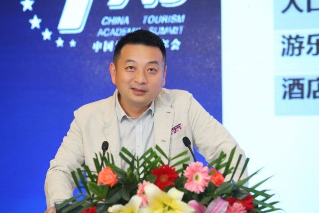 携程梁建章:中美旅游差距有多大?443573_ 携程梁建章:中美旅游差距有多大?