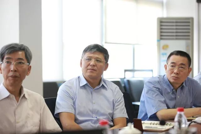 民航局殷时军总工程师一行赴上海审定中心调研450803_ 民航局殷时军总工程师一行赴上海审定中心调研