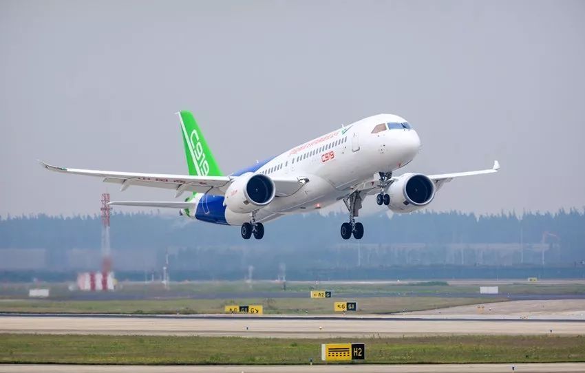 C919二号机东营转场成功453921_ C919二号机东营转场成功