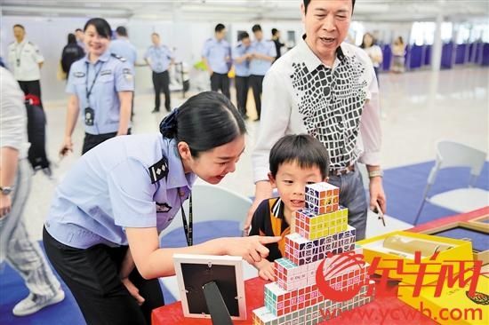 白云机场T2航站楼50条自助通道可秒刷通关458727_ 白云机场T2航站楼50条自助通道可秒刷通关