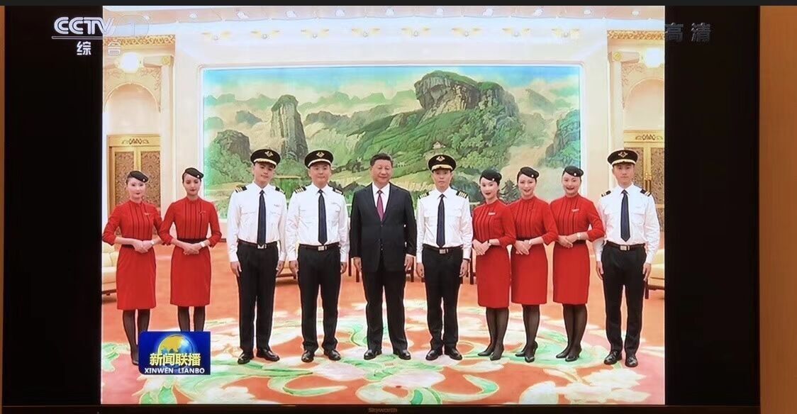 央视快评:把非凡英雄精神体现在平凡工作岗位上464193_ 央视快评:把非凡英雄精神体现在平凡工作岗位上