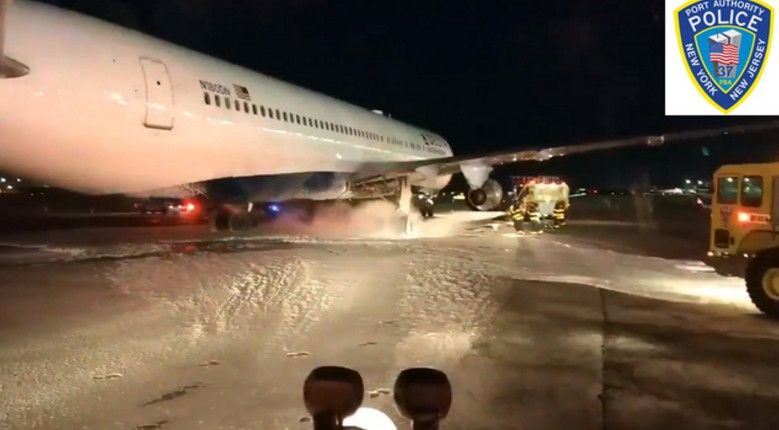 起落架起火,达美航空客机中断起飞464203_ 起落架起火,达美航空客机中断起飞