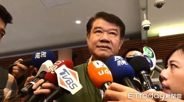 台湾华航董事长或有异动 台“交通部”未回应484227_ 台湾华航董事长或有异动 台“交通部”未回应