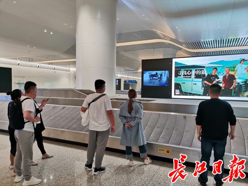 在天河机场取行李 可实时看卸载转运过程了491727_ 在天河机场取行李 可实时看卸载转运过程了
