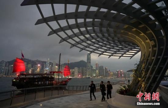 香港旅发局:8月上半月访港旅客急跌3成505157_ 香港旅发局:8月上半月访港旅客急跌3成