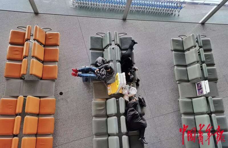 疫情下的北京首都机场:非必要不出京 防疫工作放首位552959_ 疫情下的北京首都机场:非必要不出京 防疫工作放首位
