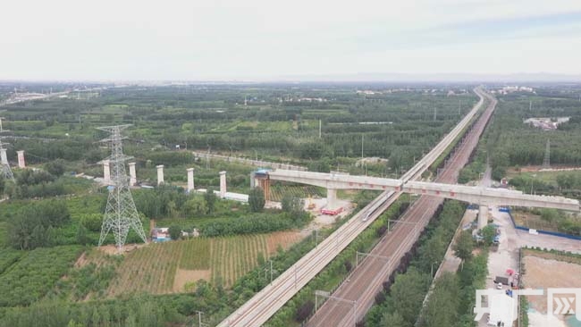北京两大机场联络线廊坊特大桥转体成功563719_ 北京两大机场联络线廊坊特大桥转体成功
