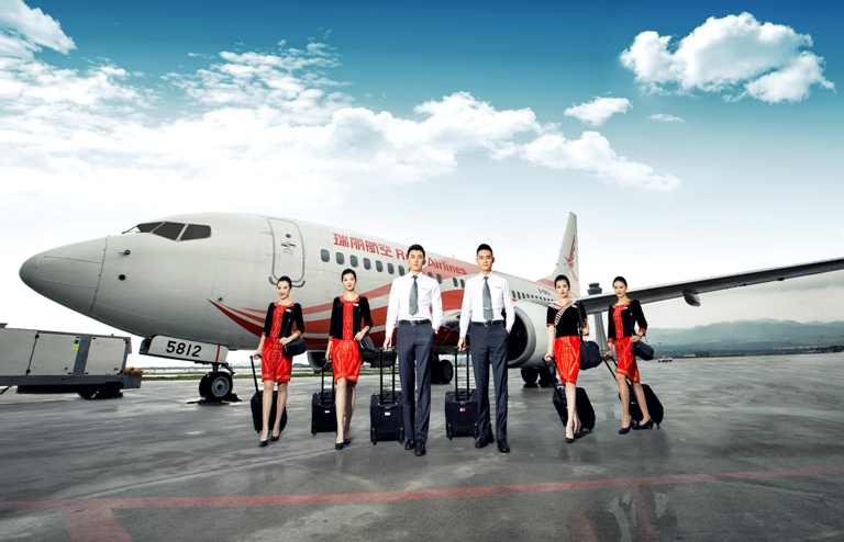 瑞丽航空01.jpg