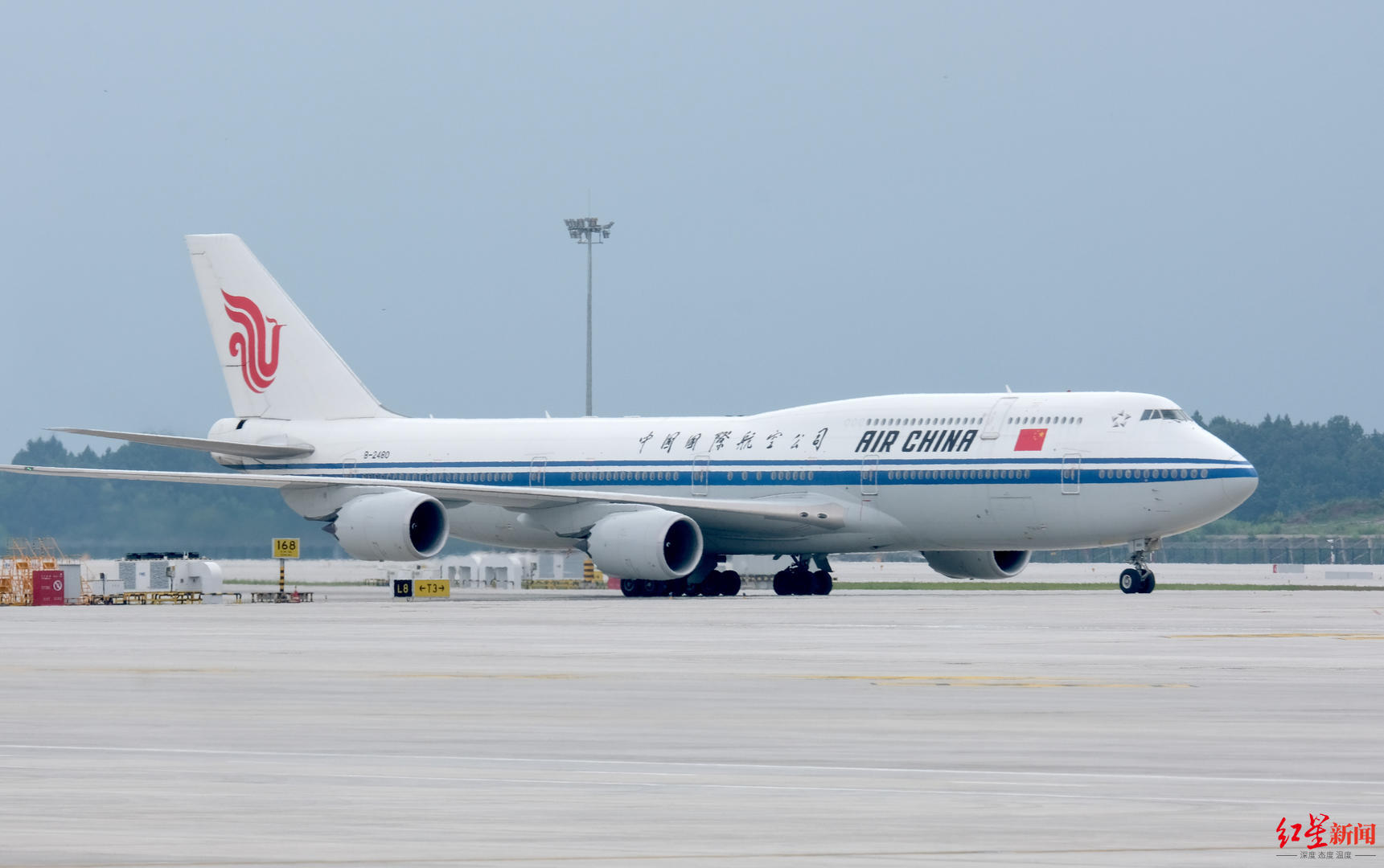 ▲旗舰机型B747-8