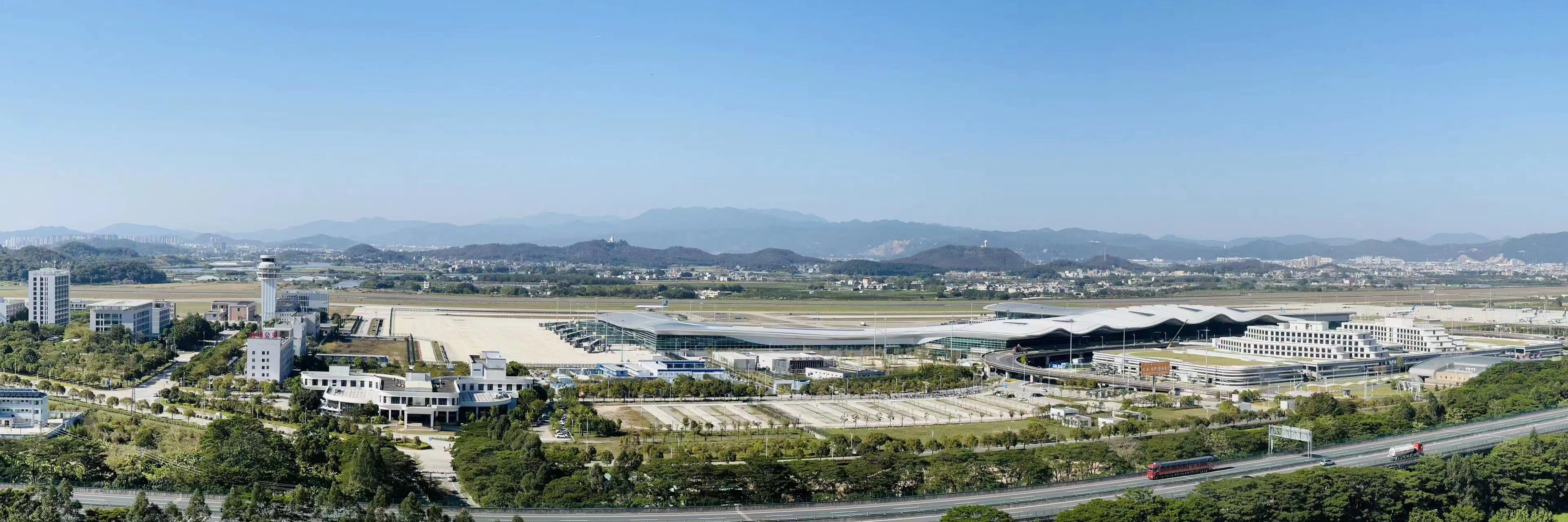 揭阳潮汕机场扩建航站楼正式投运596981_ 揭阳潮汕机场扩建航站楼正式投运