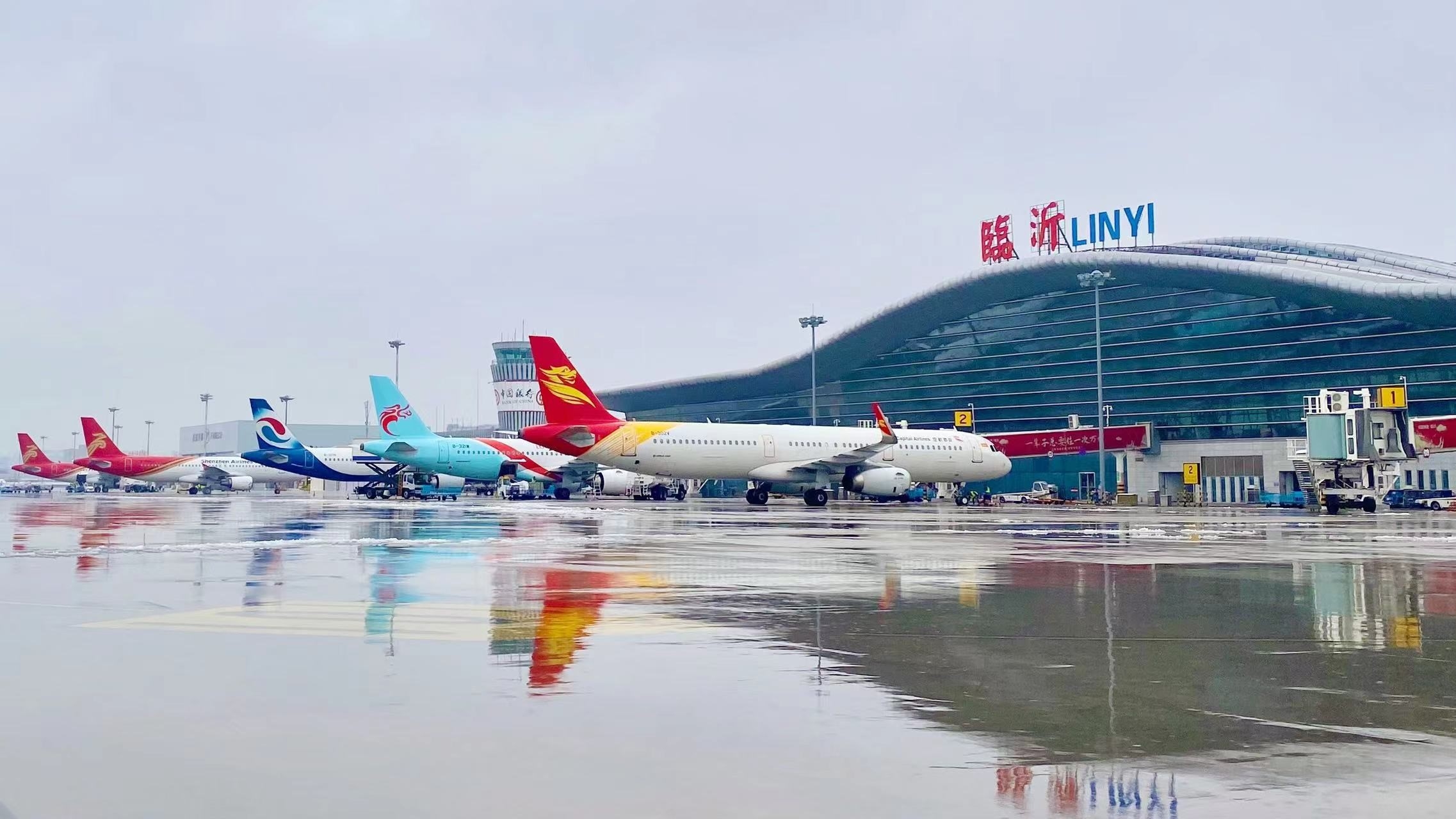 临沂机场“金凤凰”服务 全力保障旅客春节出行599073_ 临沂机场“金凤凰”服务 全力保障旅客春节出行