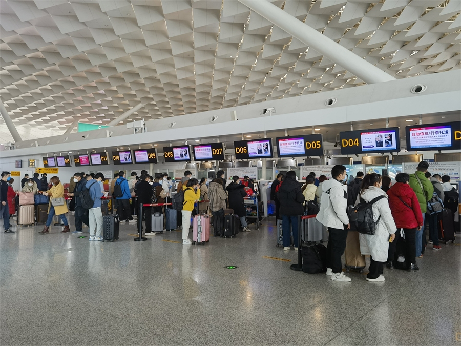 郑州机场迎来开门红 春运40天发送旅客量250余万人次599879_ 郑州机场迎来开门红 春运40天发送旅客量250余万人次