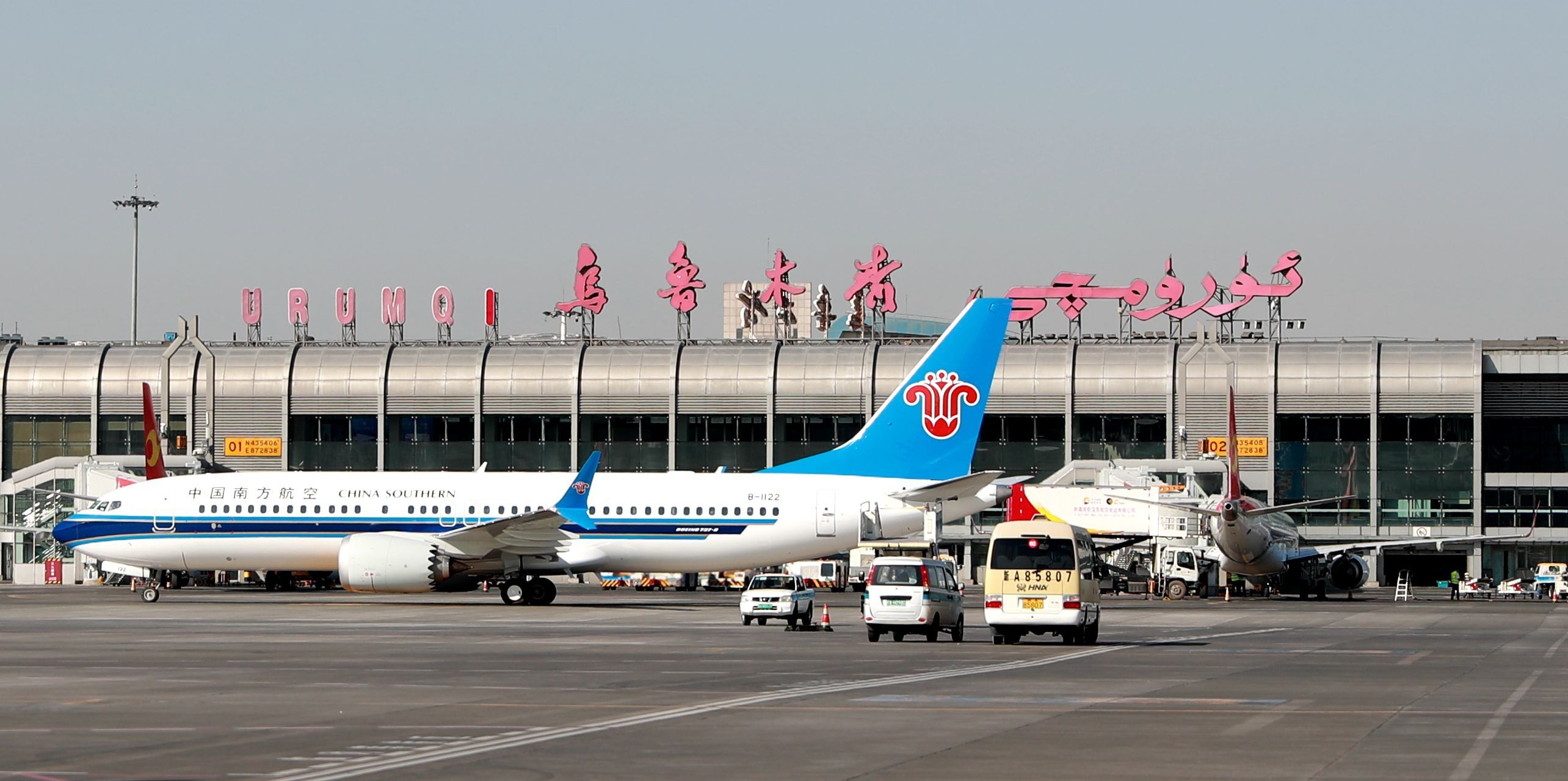 南航737MAX复航广州-乌鲁木齐航班 国内复航以来最长航线600151_ 南航737MAX复航广州-乌鲁木齐航班 国内复航以来最长航线