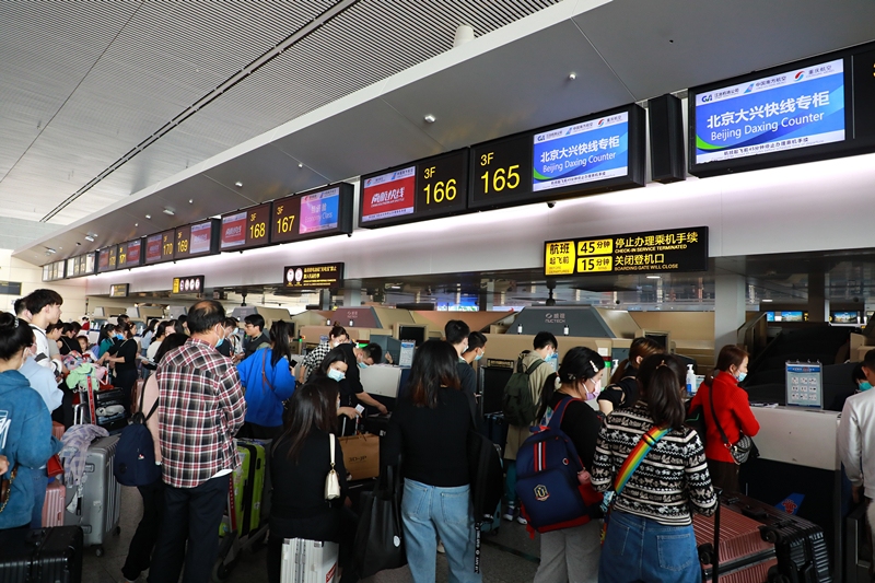 “五一”小长假重庆航空预计执行航班超670班次603303_ “五一”小长假重庆航空预计执行航班超670班次