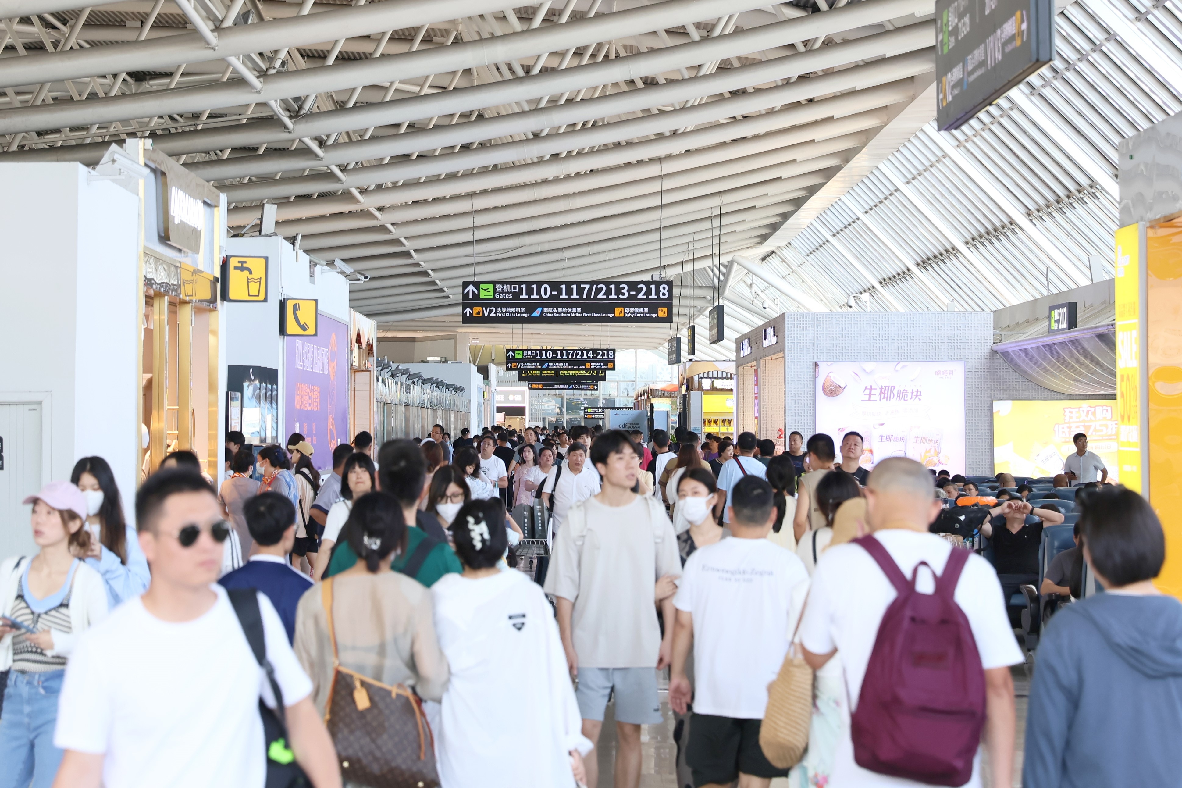 三亚机场暑运期间旅客吞吐量创单月历史新高!608107_ 三亚机场暑运期间旅客吞吐量创单月历史新高!